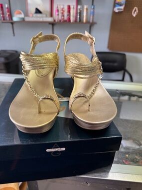 Andrew Geller Metallic Gold Chain T-Strap Sandals